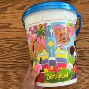 “Disneyland Popcorn Bucket: Snack Theme”
